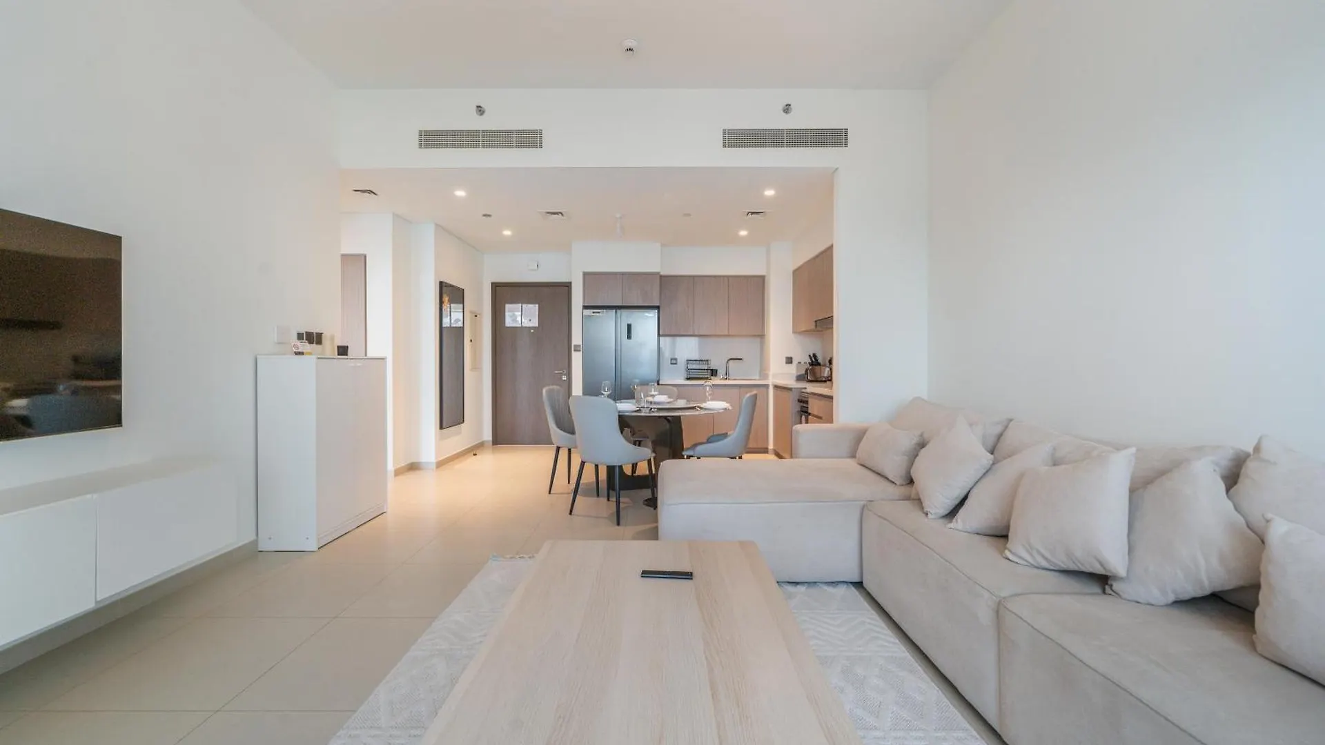 Newarabian Act Two T2 2 Bedroom And 3 Br Dubai United Arab Emirates