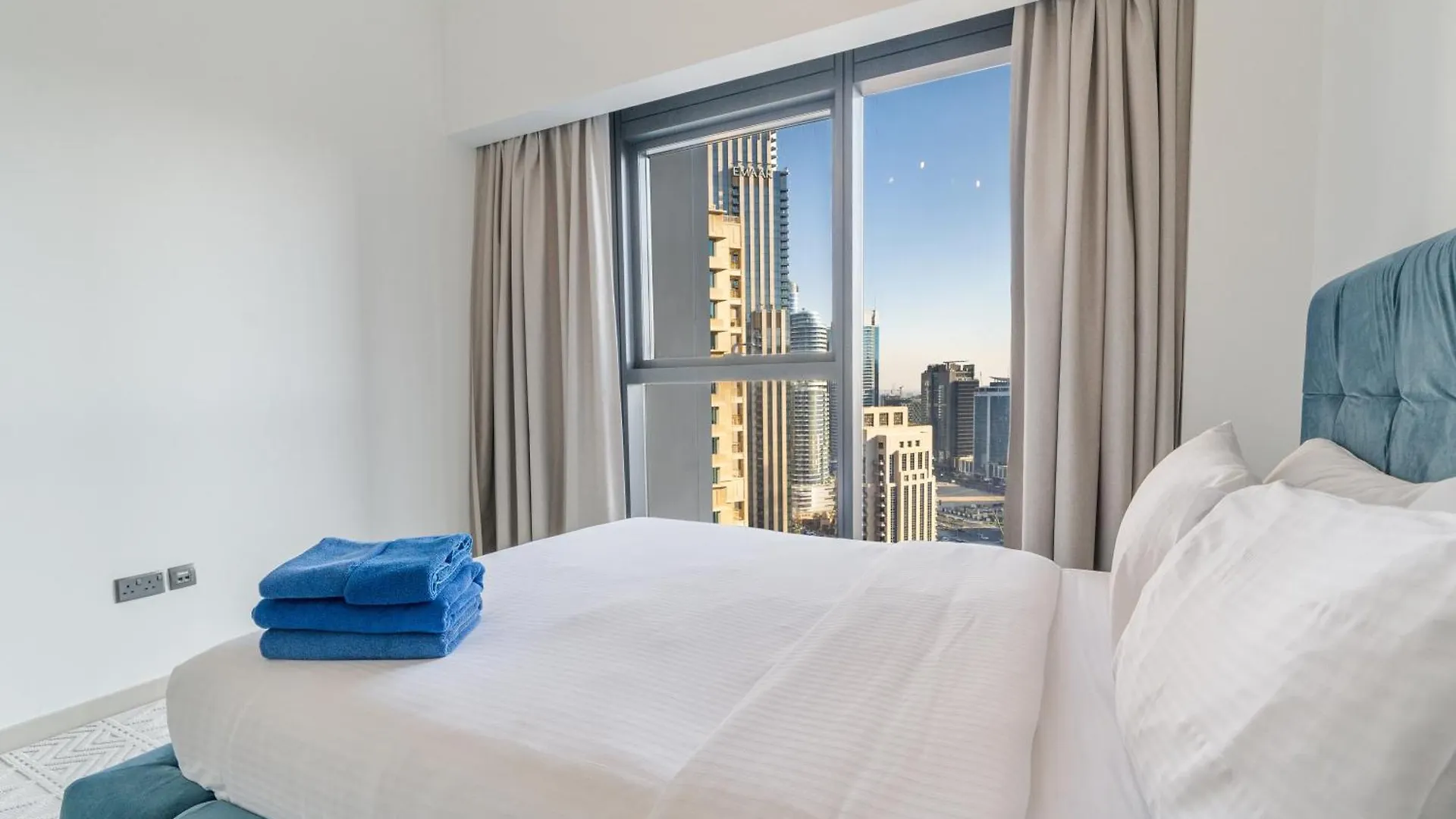 Newarabian Act Two T2 2 Bedroom And 3 Br Dubai