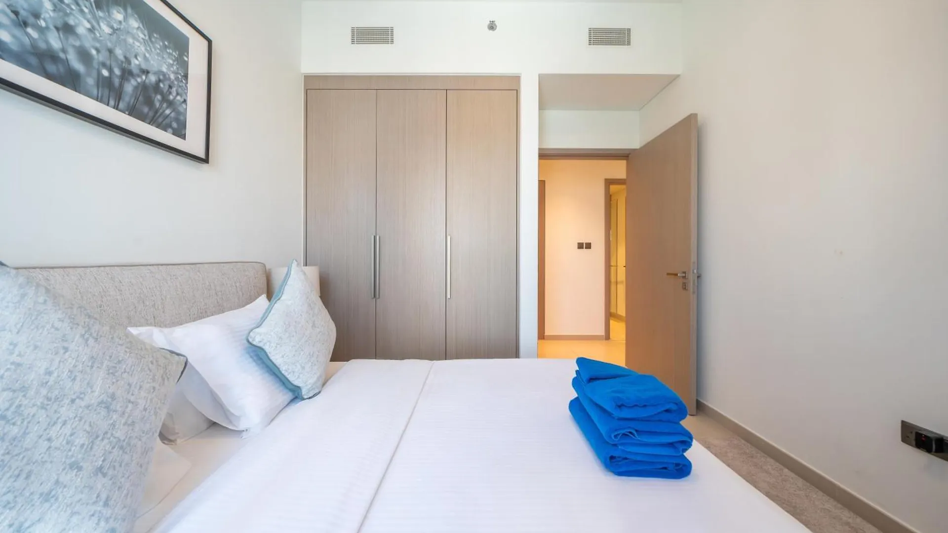 Newarabian Act Two T2 2 Bedroom And 3 Br Dubai 0*,  United Arab Emirates