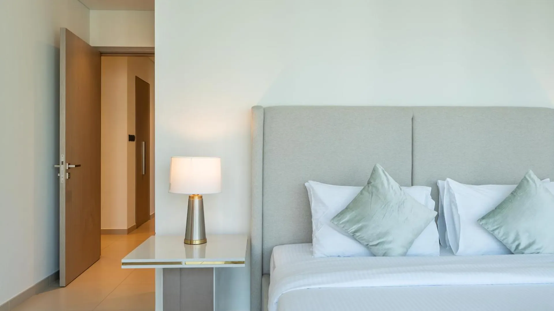 Newarabian Act Two T2 2 Bedroom And 3 Br Dubai 0*,